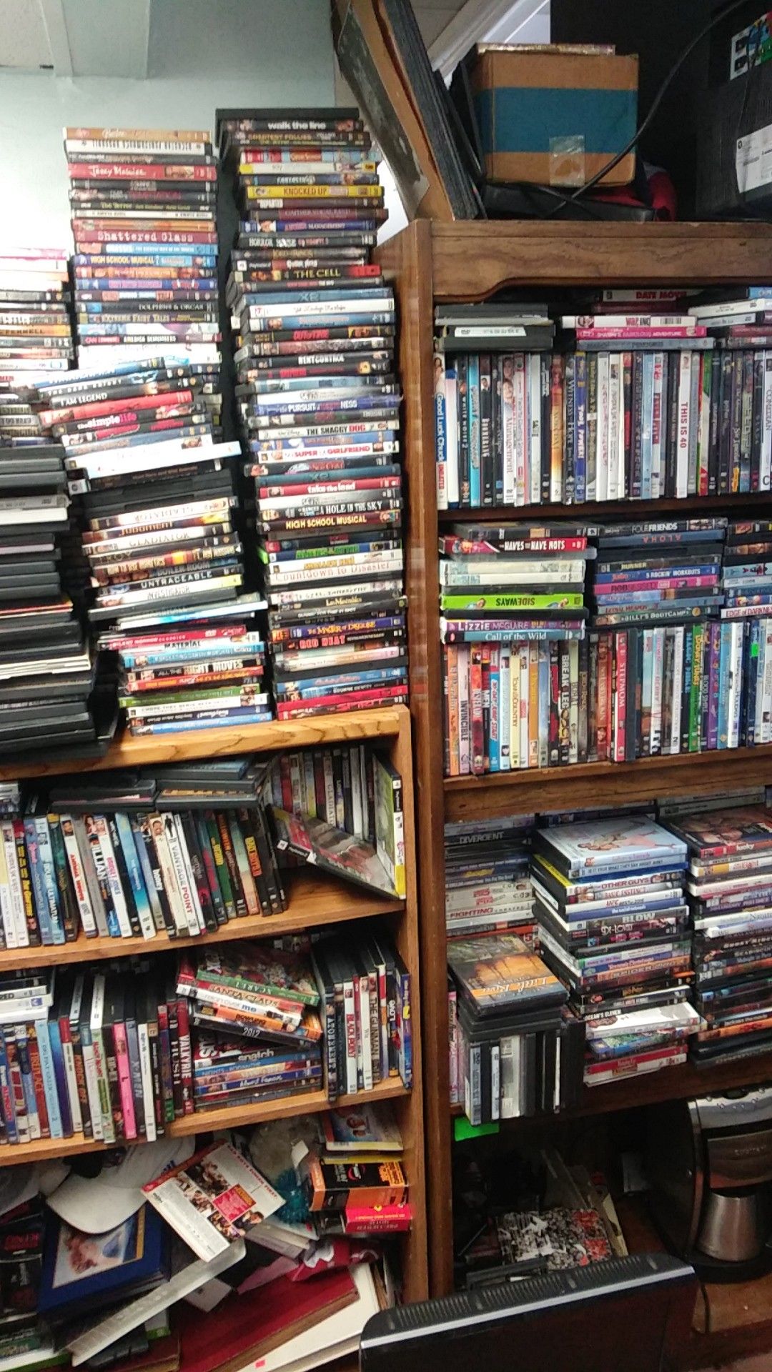 OVER 2000 DVD'S