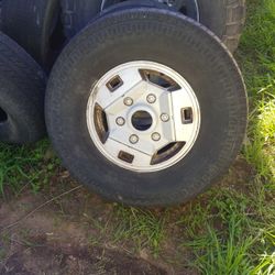 Nissan OEM Wheel