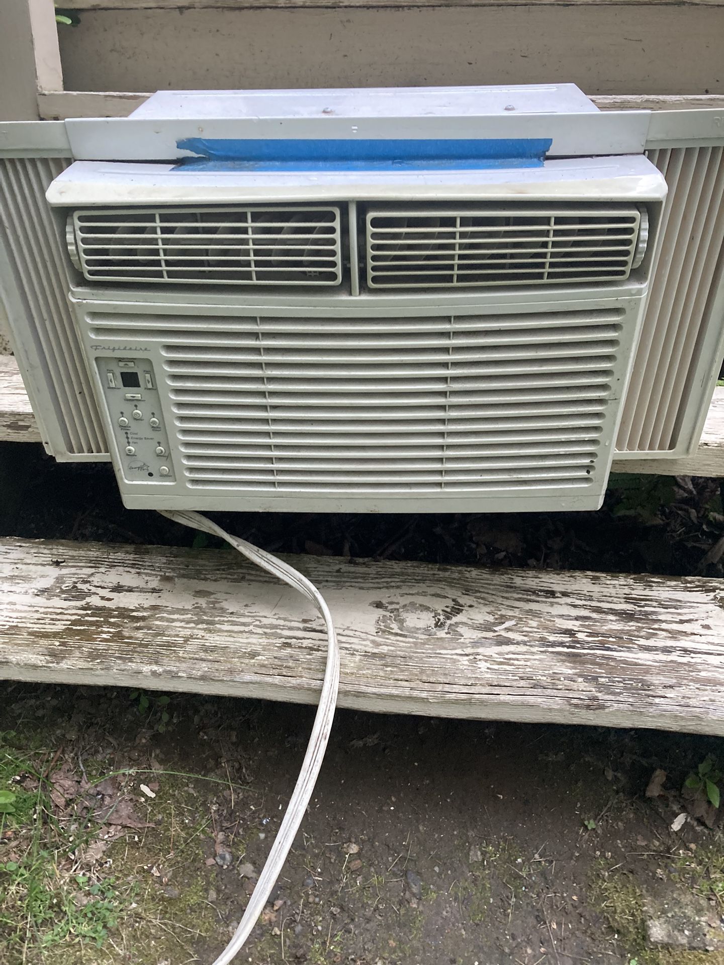 6000 BTU Air Conditioner