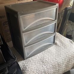 Plastic storage container, drawer dresser