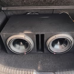 Rockford Fosgate P3-D2=10 2000 PEAK WATTS AND 1000 RMS WATTS  WITH A PORTED B Box