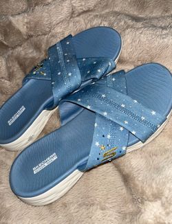 SKECHERS SZ.9 women’s patriot sandals.