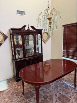 Dinning table & Hutch
