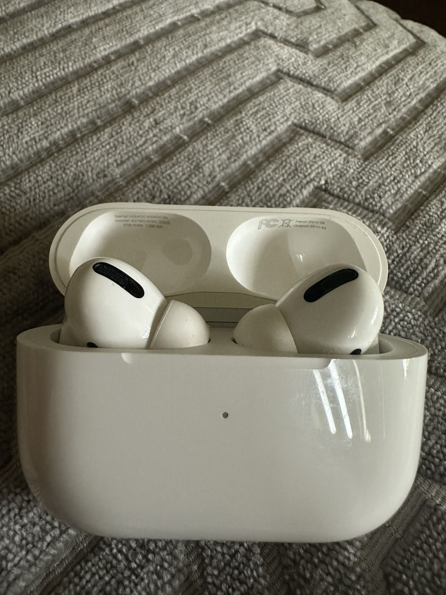 Apple AirPods Pro 2nd Generation 