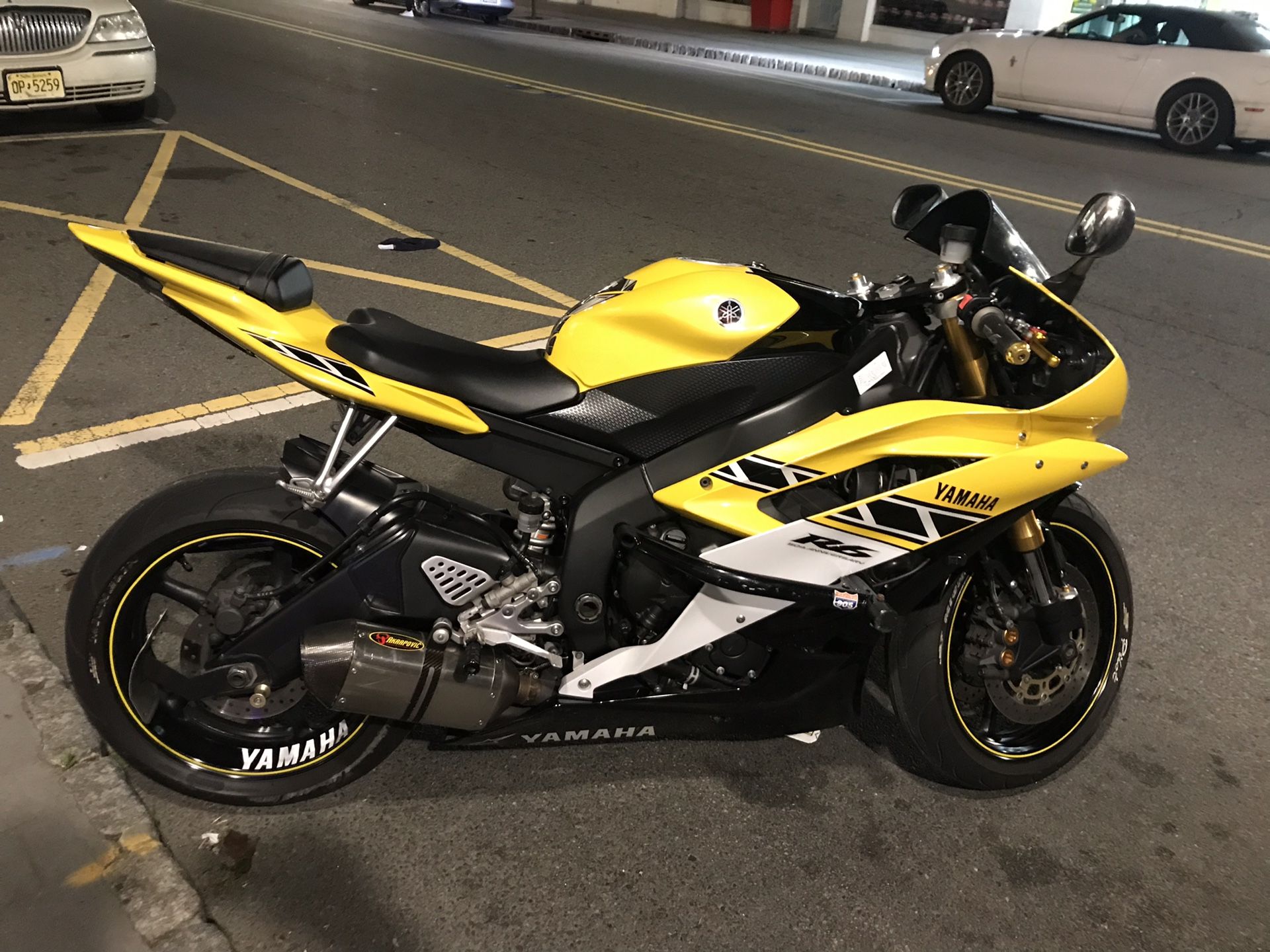 2006 yamaha r6 .