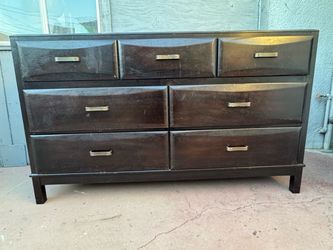 Dark Solid Wood 7-Drawer Long Dresser in Very Good Condition All Drawers Open Just Fine