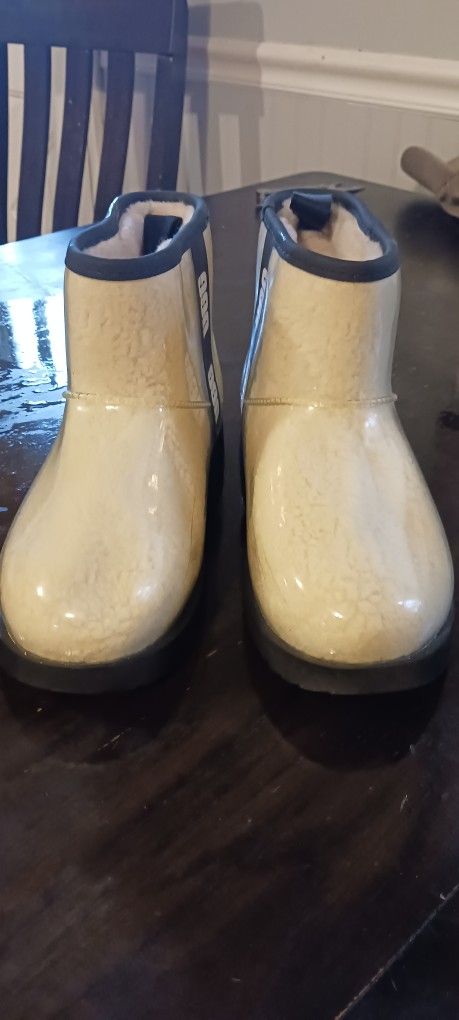 UGG Clear Boots