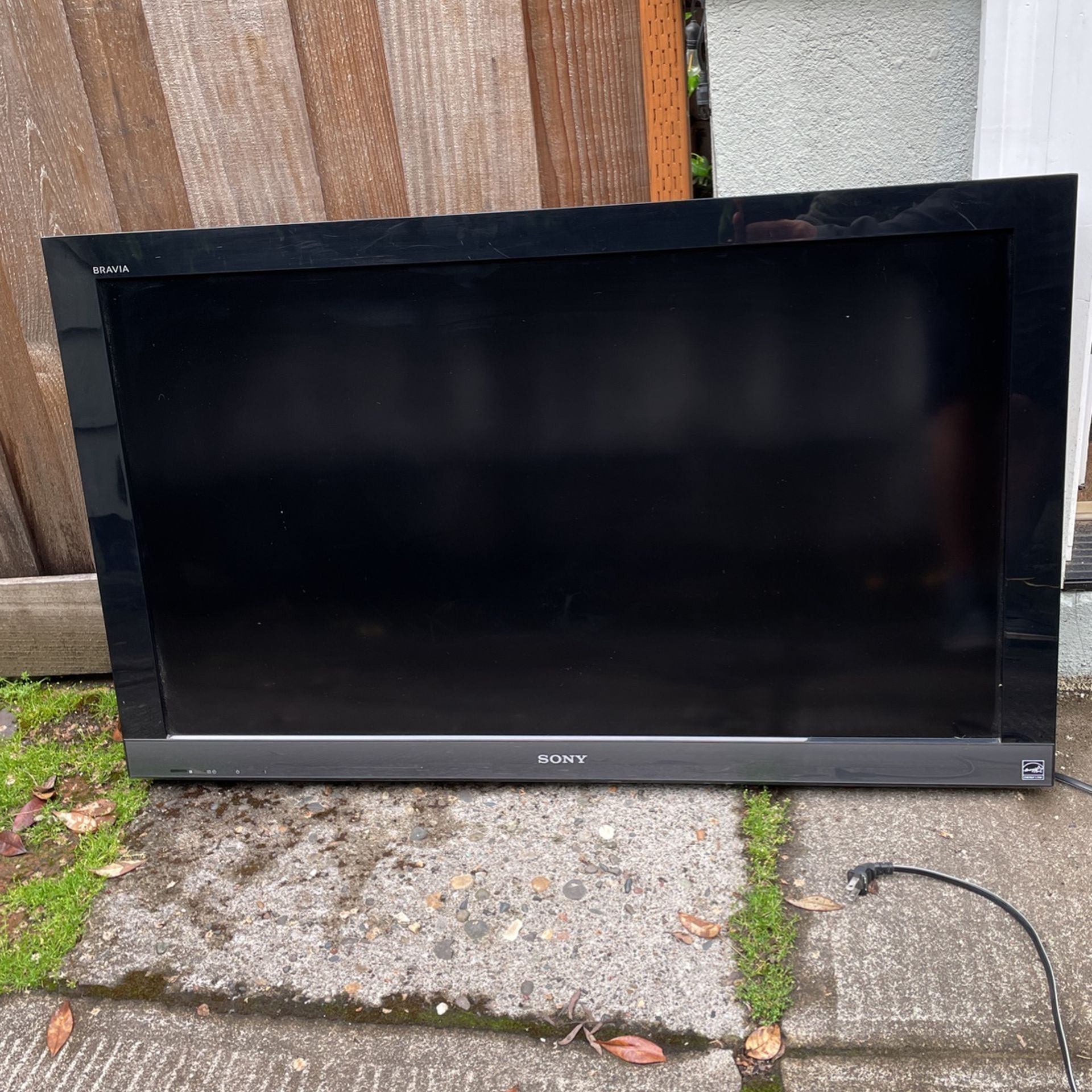 40” Sony TV