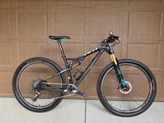 Yeti ASR Medium Size Carbon XC Mountain Bike