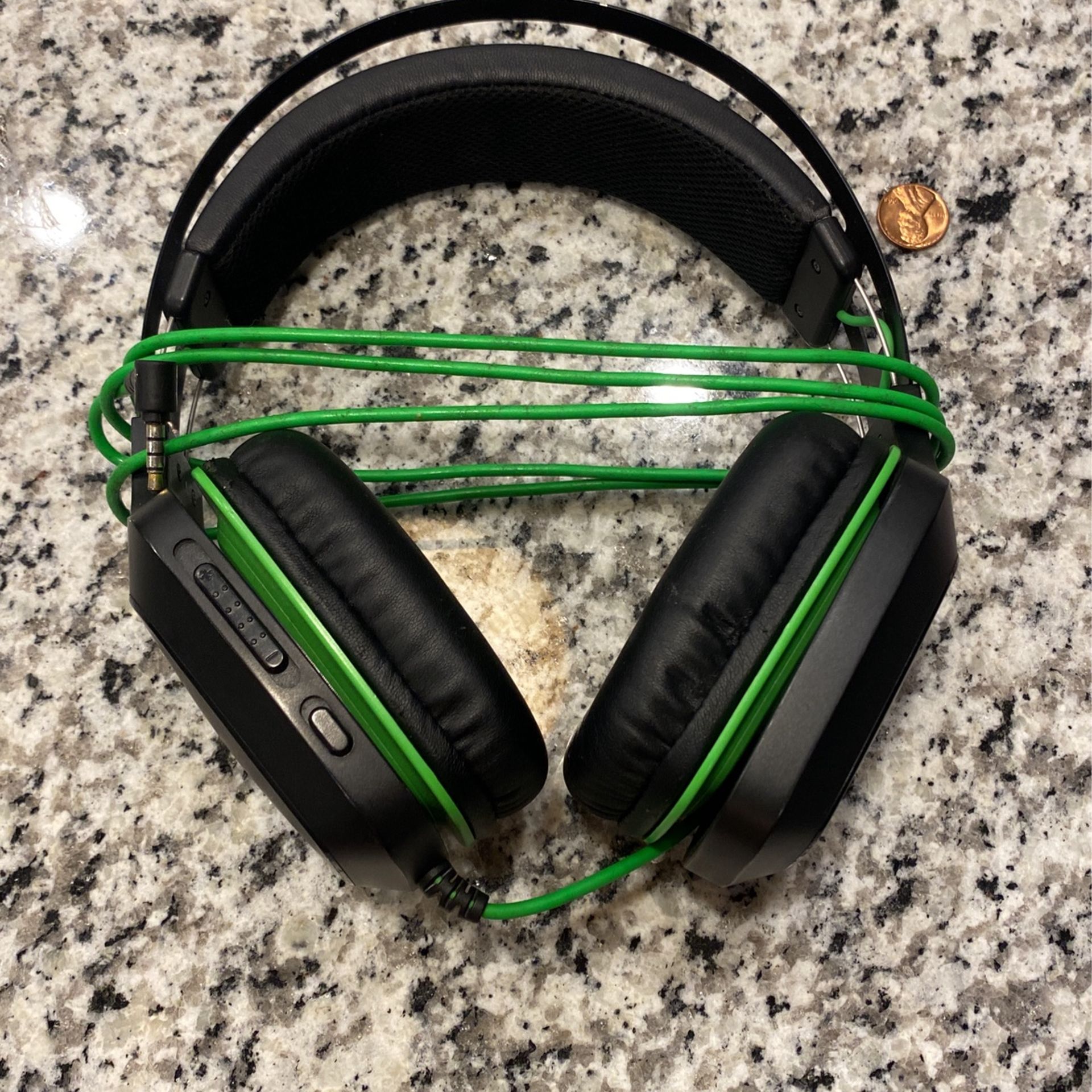 Razed Headphone