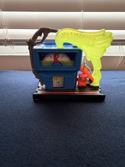 Hot Wheels Gas station