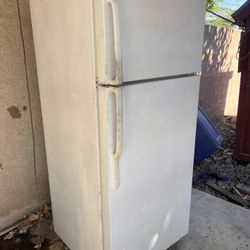 GE Fridge