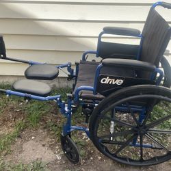 Drive  Wheelchair With Leg And Foot Rests BLUE STREAK SERIES 