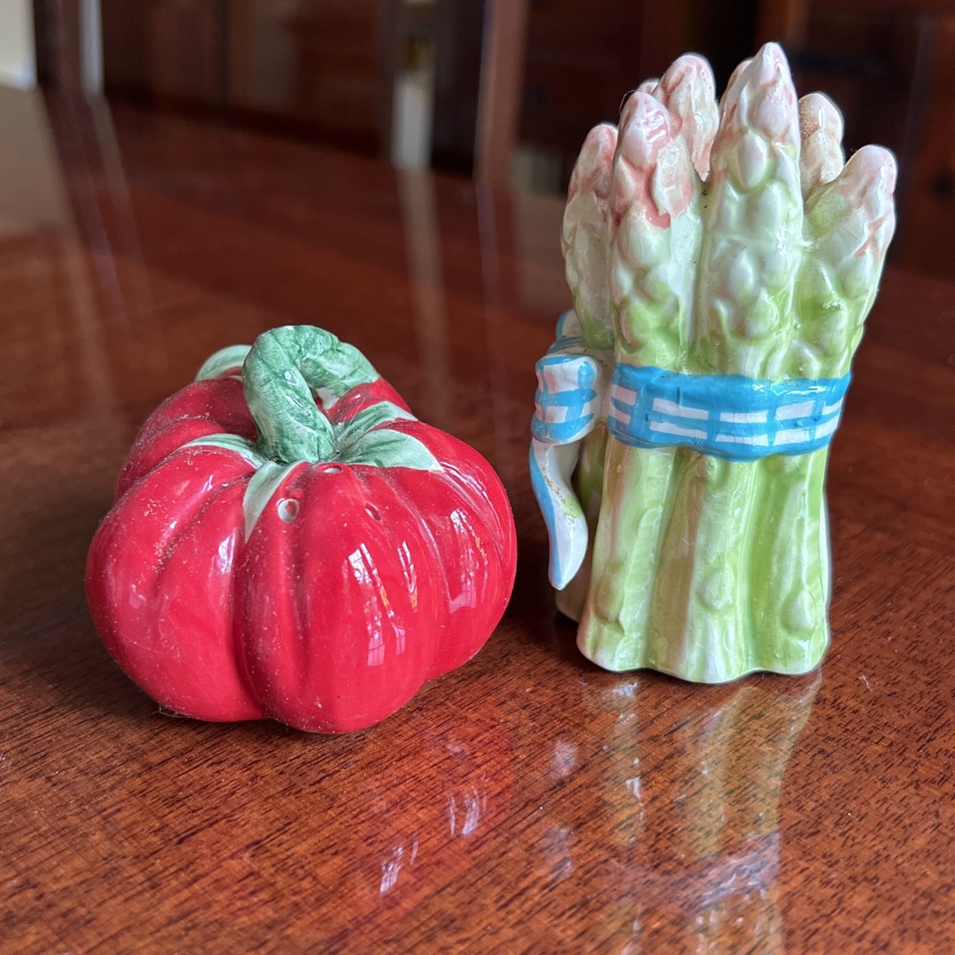 Asparagus And Tomato Salt And Pepper Shaker Set