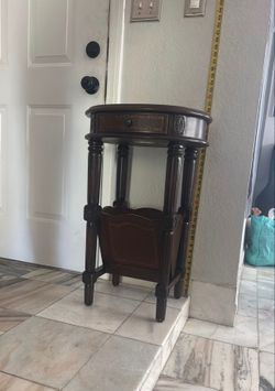 Elegant Vintage Side Table with Drawer & Magazine Rack