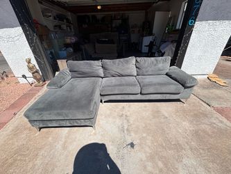 Sectional couch,can deliver