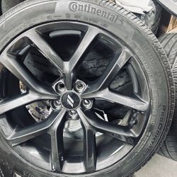 Dodge Challenger RT Oem 4 Wheels And Tires 245/45R20 Great Condition