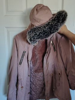 Girls jacket in size large new and never used before.