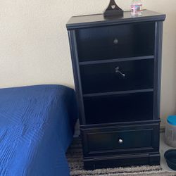 Drawer shelve On Chest Stand