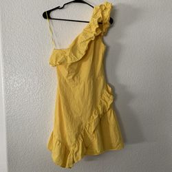 Yellow dress - women’s clothing - size medium
