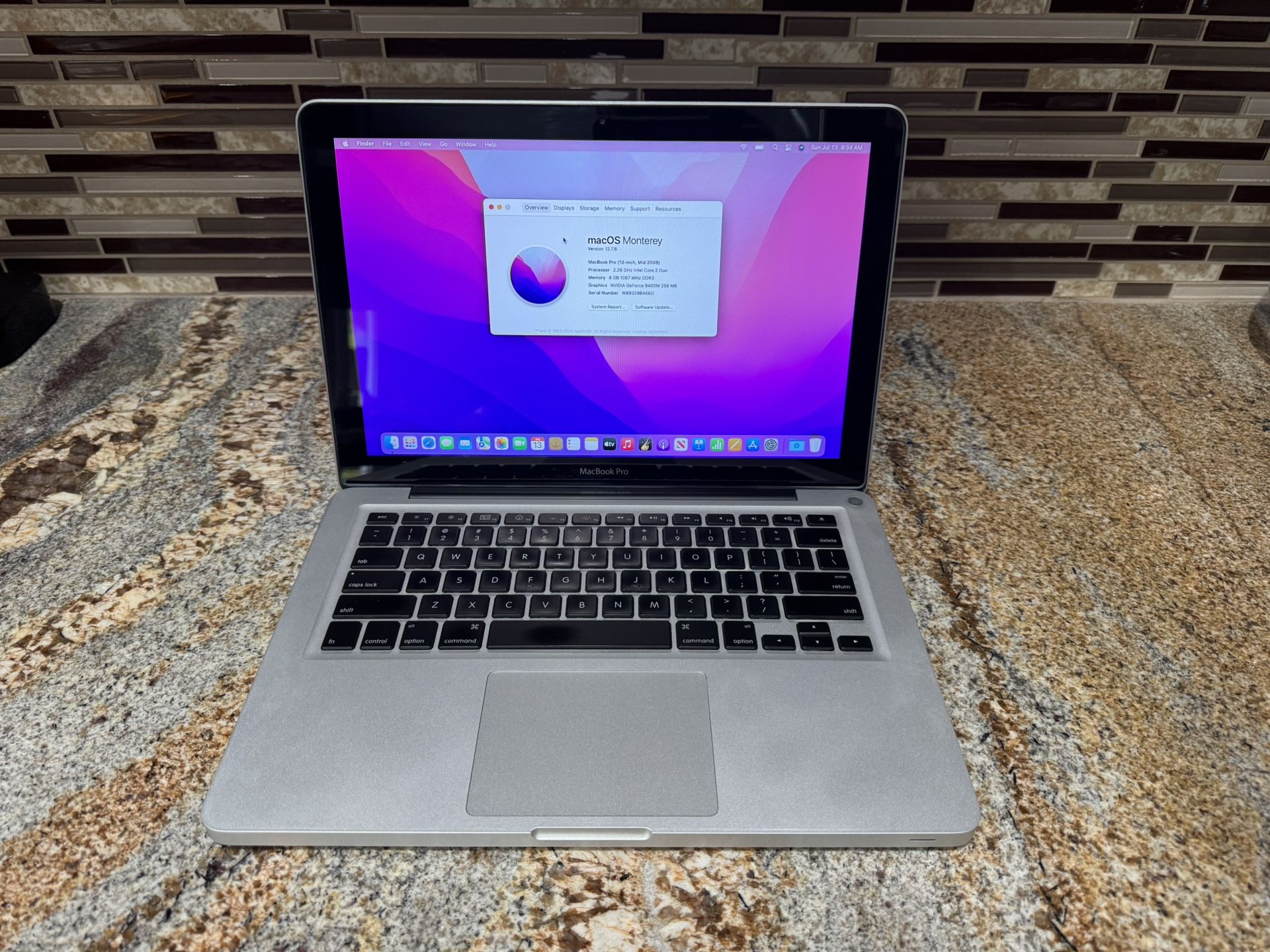 MacBook Pro - 250 GB SSD - 8 GB RAM - 13 inch - mid 2009