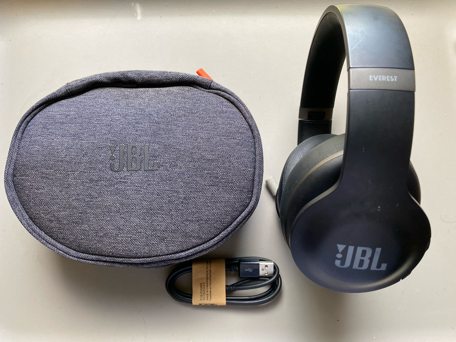 JBL Everest Elite 700 Wireless Headphones