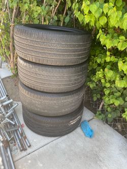 285/45/R22 Goodyear tires $180