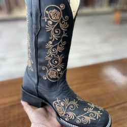 womens boots