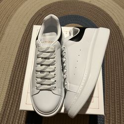 New Alexander McQueens Mens Size 8/41 