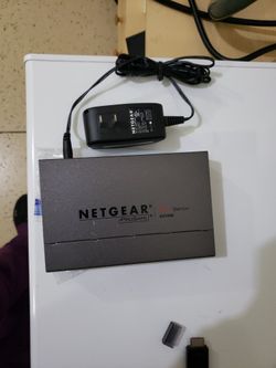 NETGEAR GS108 ProSafe Plus GS108E v4 8-Port Gigabit Switch
