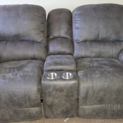 Recliner Sofas 