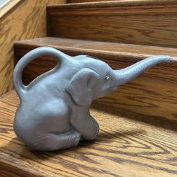  ENDED Vintage 1996 Union Products Blow Mold Figural Elephant Watering Can
