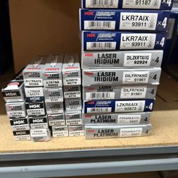 55 NGK NGK Iridium / Laser Iridium / Laser Platinum Spark Plugs 