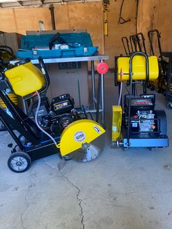 Concrete cutting saw