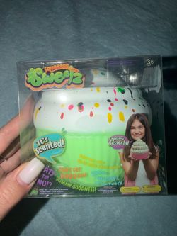 Green cupcake