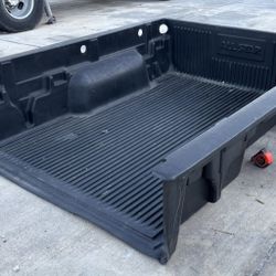 Plastic Truck Bed Liner for Toyota Tacoma 6 FT x 5 FT 
