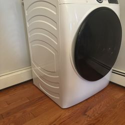 GE Dryer With Smart Home Technology 