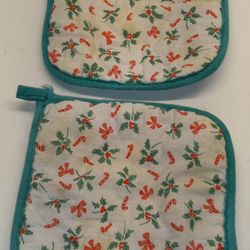 Vintage Set of 2 Christmas Cotton Potholders Candy Cane/Holly Berry READ