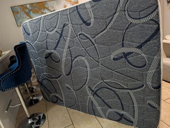 Queen bed mattress