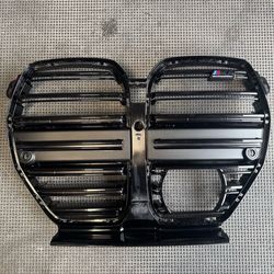 21-25 BMW M4 Comp Front Grille