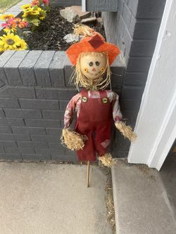 Fall Scarecrow Decorations
