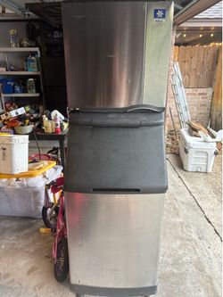 Manitowoc ice maker
