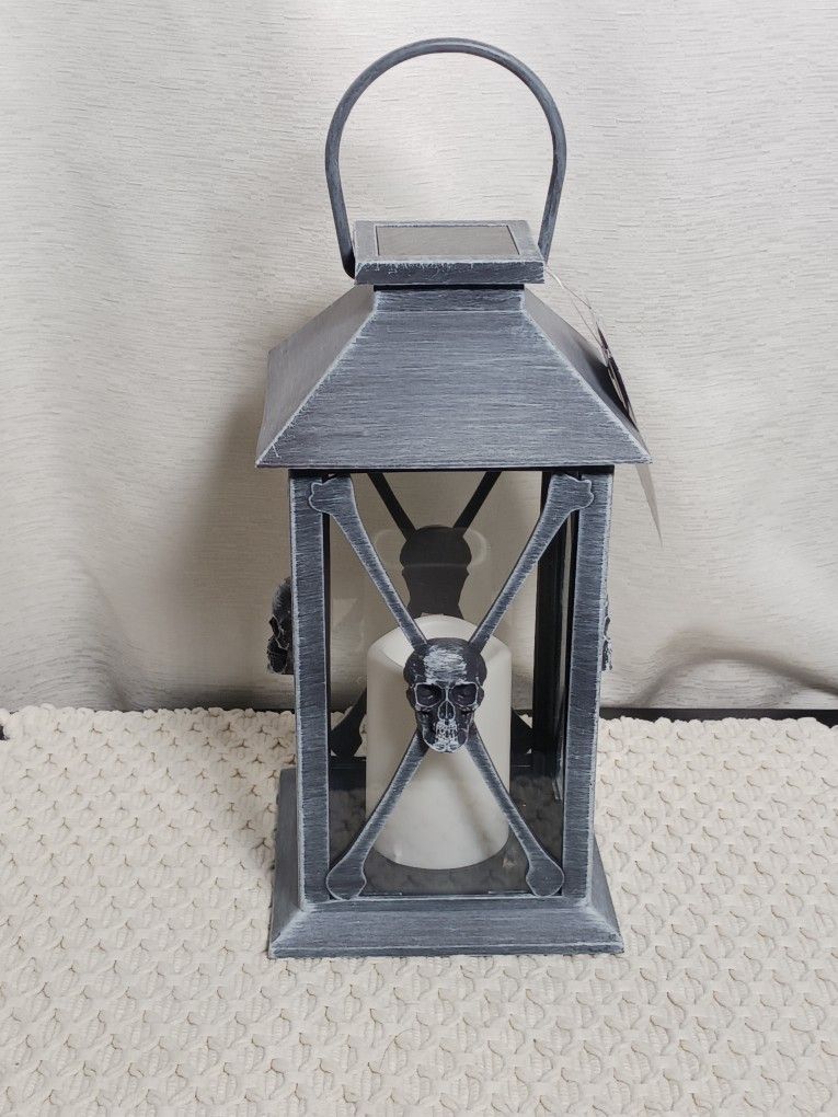 NEW GRAY SKULL Halloween Plastic Solar Hanging LANTERN PILLAR Flicker CANDLE