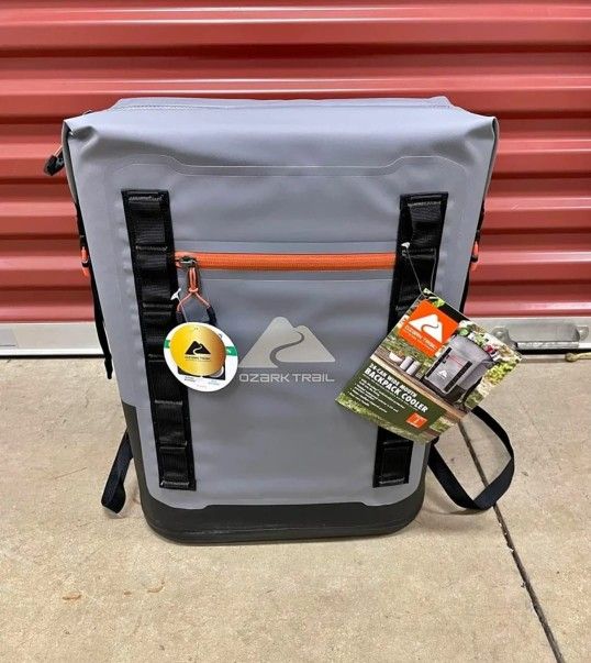 Ozark Trail 24 Can Welded
Cooler Wide Mouth Cooler
Backpack