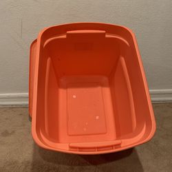18 Gallons storage container Tote