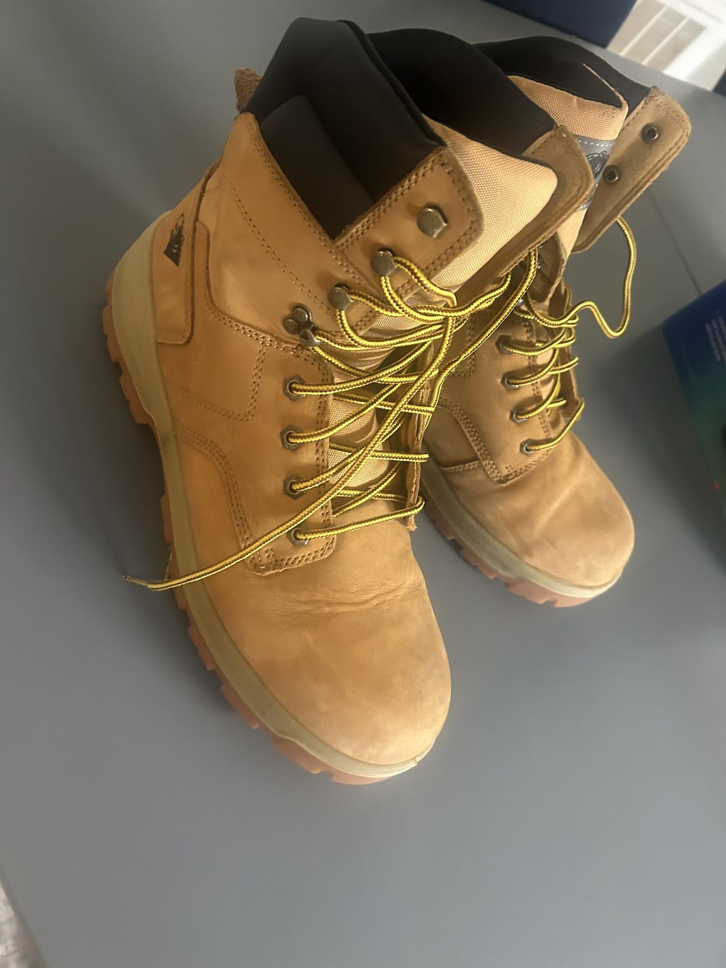 Men’s size 13 work boots