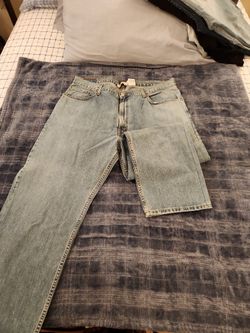 LEVI JEANS
