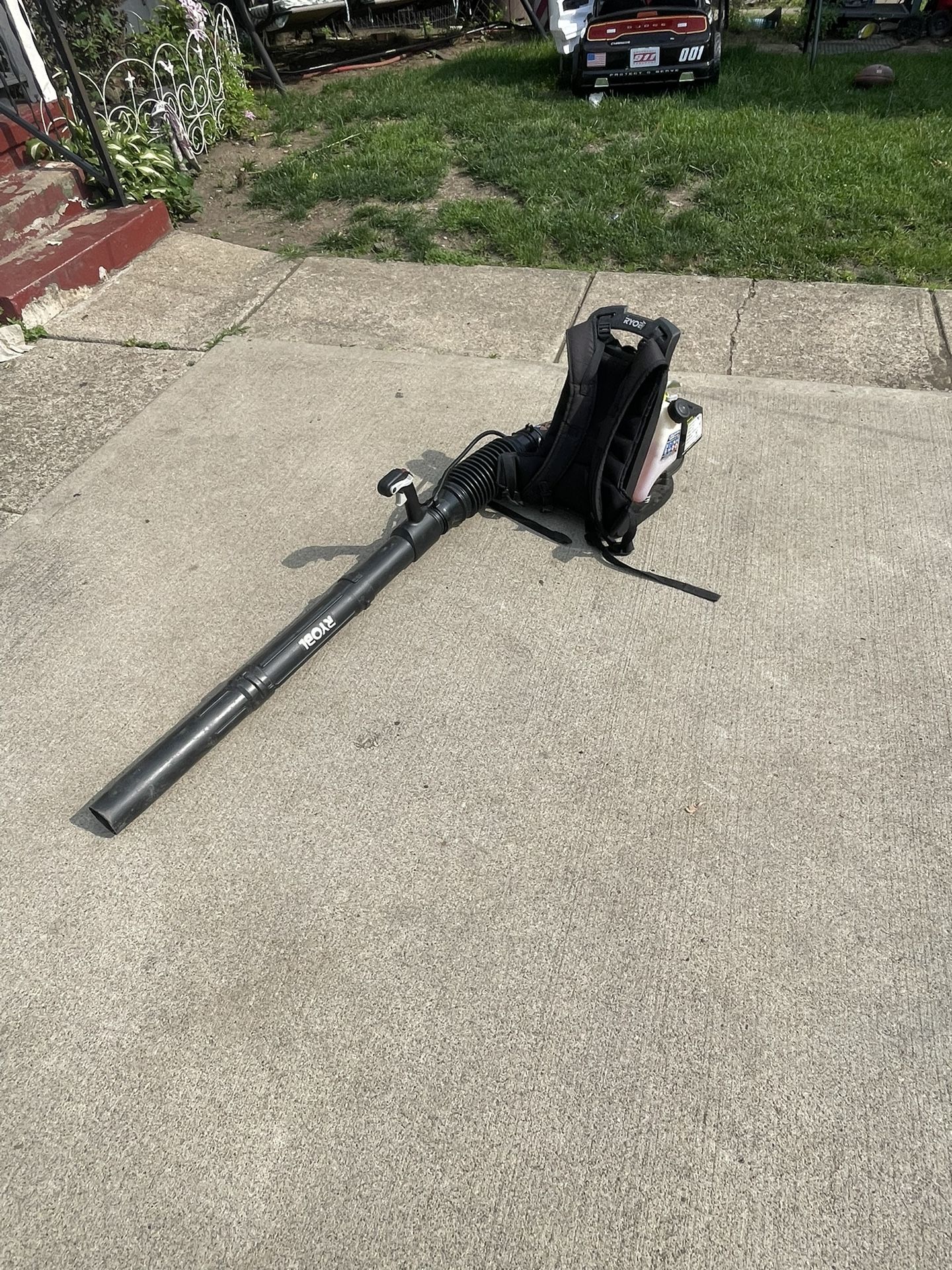 Ryobi backpack leaf blower BP 42
