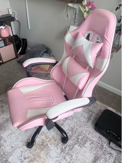 Pink gaming/desk chair