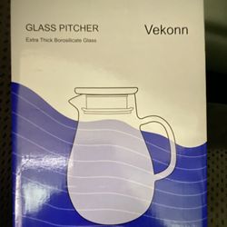 Vekonn Glass Pitcher